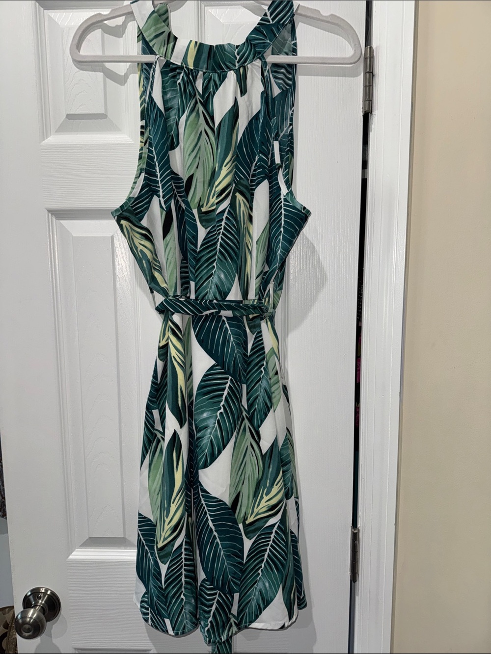 Green Leaf Print Halter Dress - Women's - Picture 1 of 2